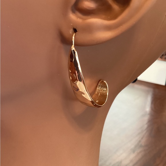 Earrings - Picture 3 of 9